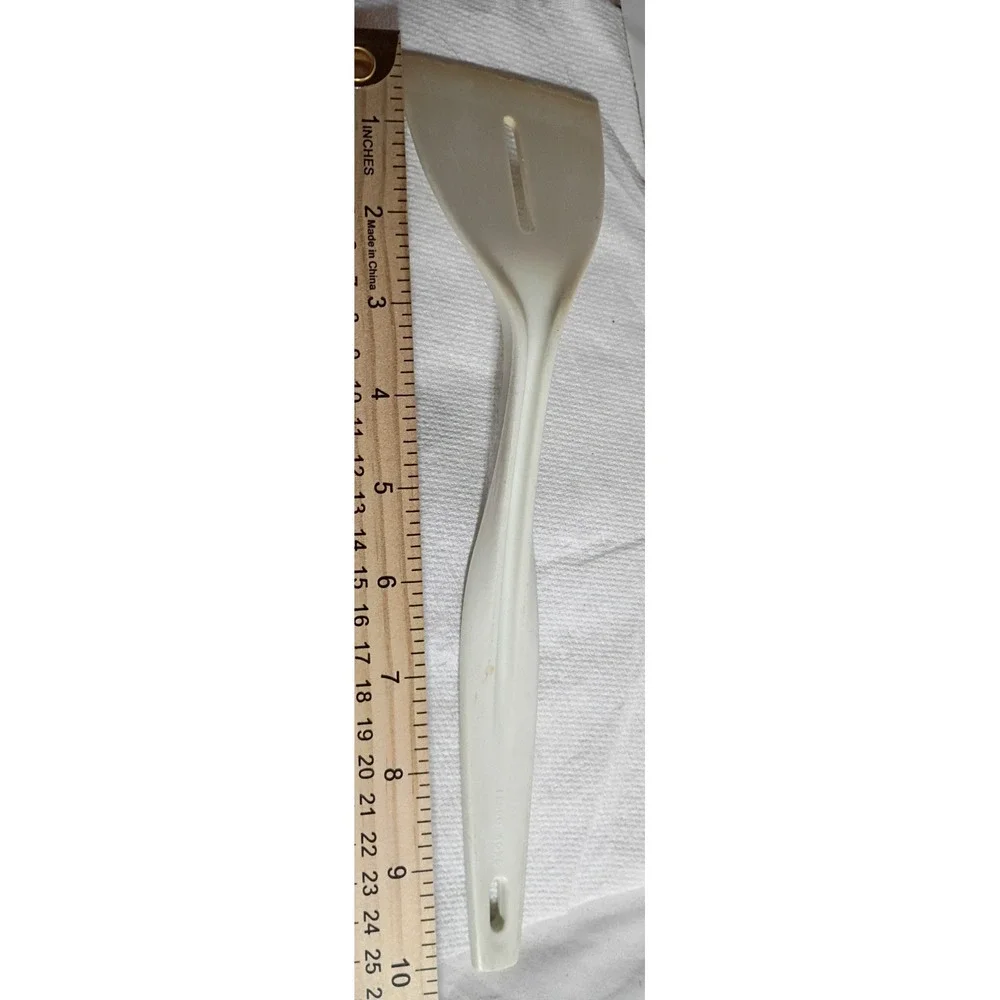 Vintage Fesco 4026 Off White Nylon Slotted Spatula Turner Kitchen Utensil 9.75